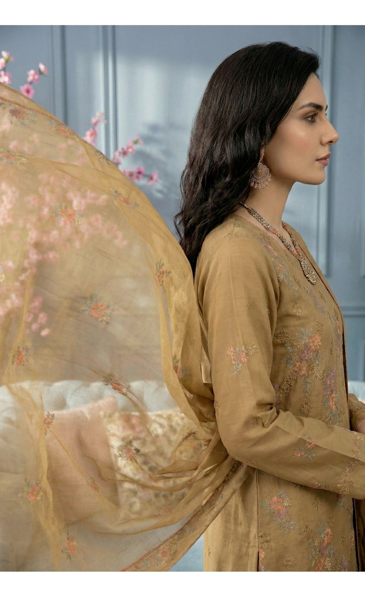 Lawn heavy embroidered D14 - Image 2