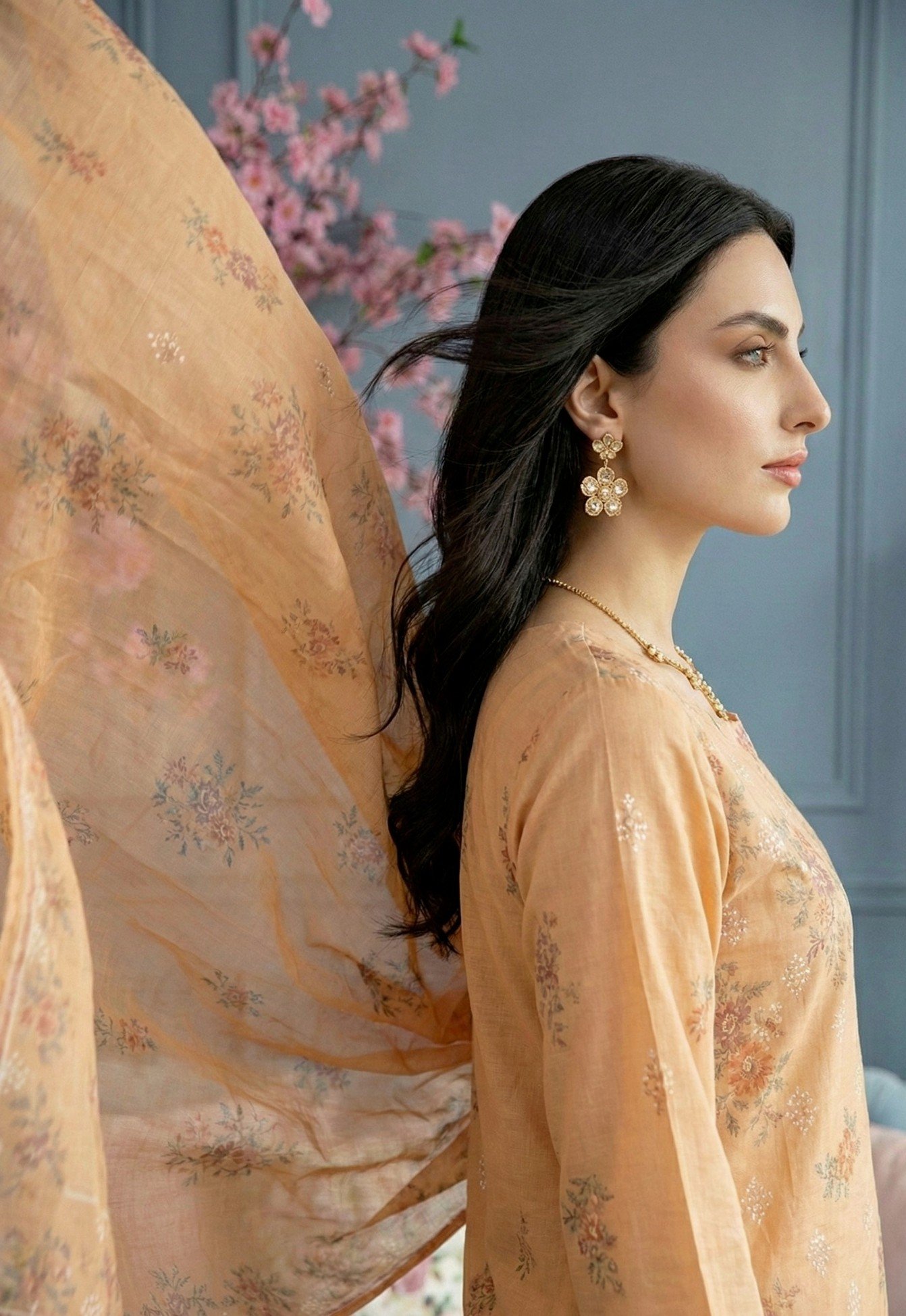 Lawn heavy embroidered D16 - Image 2